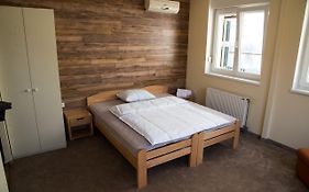 Vege & Vegan Restaurant And Accommodation
